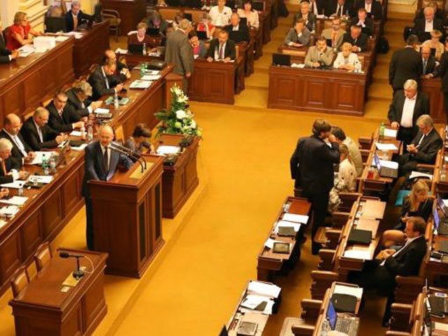 В Чехии депутаты Снемовны (нижней палаты парламента) отказали в доверии правительству премьер-министра Иржи Руснока