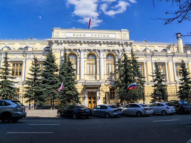 7 августа объем валютных интервенций Банка России установил новый рекорд, составив 13,21 млрд рублей (около 400 млн долларов по текущему курсу)