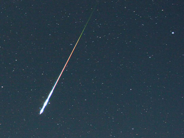 Знаменитый метеорный поток Персеиды в ночь с 12 на 13 августа достигнет своего пика: в звездном небе можно будет увидеть до 100 "падающих звезд" в час