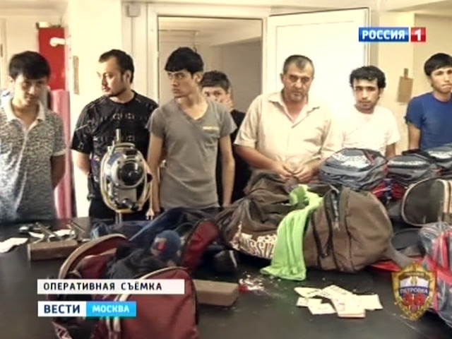 В России не утихают массовые облавы на нелегальных мигрантов