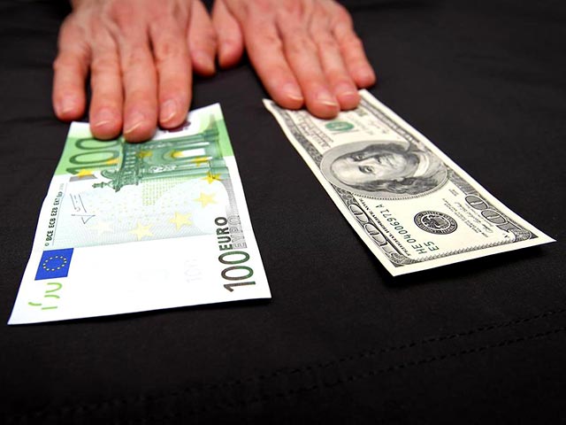 ЦБ снова повысил границы колебаний курса рубля