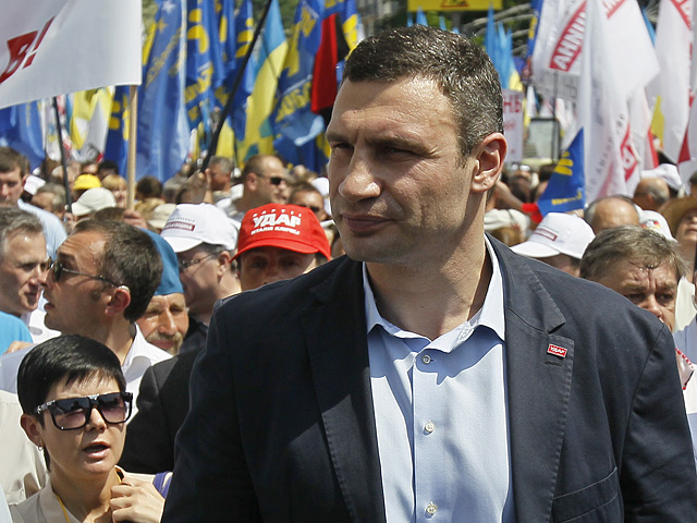Известный боксер и лидер украинской партии "УДАР" Виталий Кличко намерен участвовать в борьбе за пост президента Украины в 2015 году