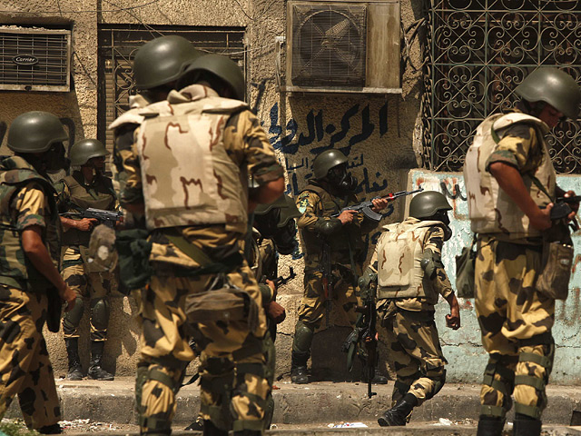 Обстановка в египетских городах, прежде всего в Каире, остается напряженной после вчерашней бойни
