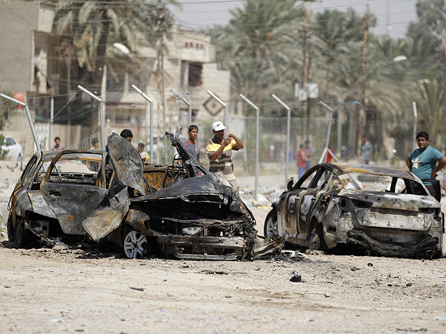 Несколько заминированных автомобилей взлетели на воздух в Багдаде