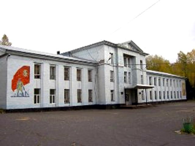 На шахте "Имени Ленина" в городе Междуреченске Кемеровской области в понедельник произошло задымление, из-за которого пришлось эвакуировать более 200 горняков