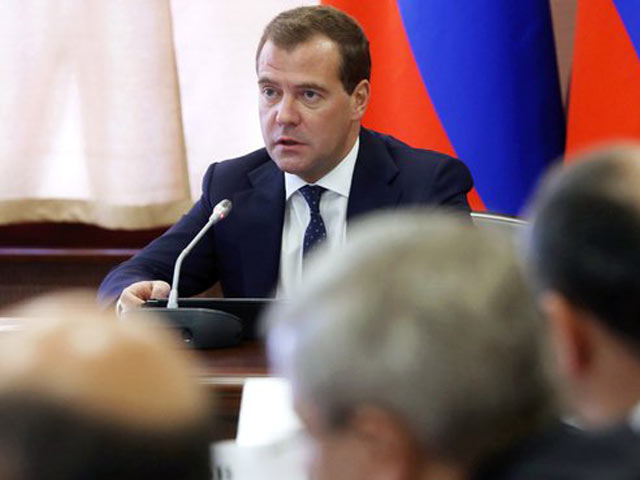 По указке ОЭСР и МВФ: Медведев велел до 2017 года внедрить в России новую систему национальных счетов
