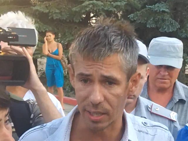 http://image.newsru.com/pict/id/large/1588345_20130823132526.gif