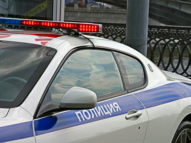 Белятко предлагал машины для эскорта с номерами серии АМР - 50 тысяч рублей за одну поездку или полицейскую машину со спецсигналами - за 70 тыс. руб