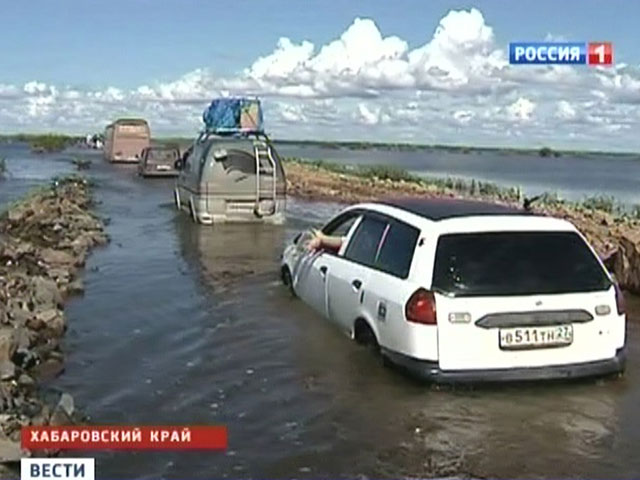 В ближайшие дни на Дальнем Востоке ждут пика наводнения - вода в Амуре в районе Хабаровска продолжает прибывать