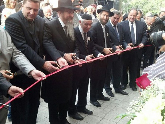 В Новосибирске накануне состоялось торжественное открытие еврейского общинного центра