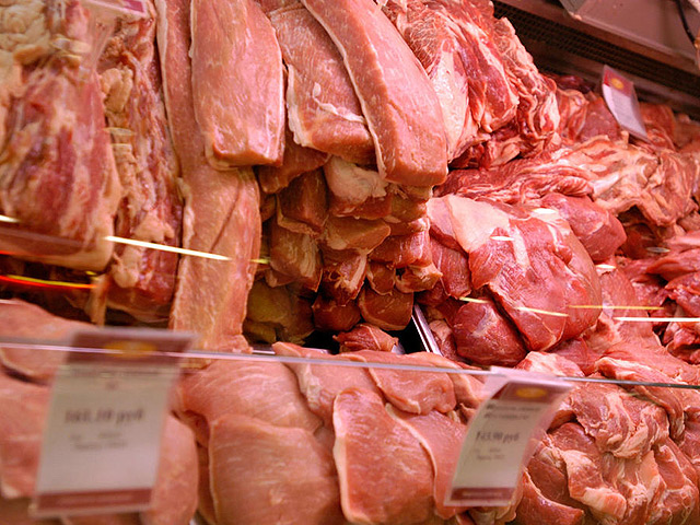 Россельхознадзор с 30 августа 2013 года ввел временные ограничения на поставки продукции свиноводства из Белоруссии