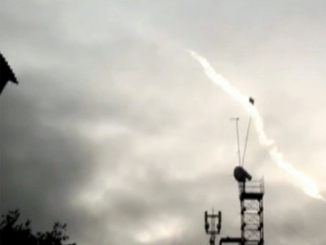 Очевидцы, сообщившие о взрыве метеорита в небе над Владивостоком, скорее всего, приняли за него одну из ступеней ракеты "Зенит", запущенной с Байконура в воскресенье