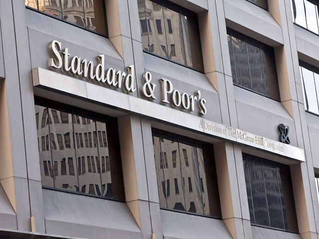 Рейтинговое агентство Standards & Poor's считает, что Министерство юстиции США предъявило ему иск на 5 млрд долларов, мстя за понижение кредитного рейтинга страны в 2011 году