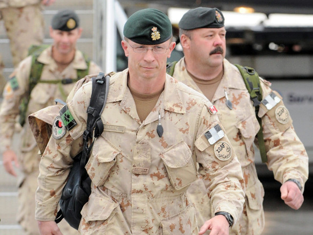 Канада начнет в октябре поэтапный вывод своих военных инструкторов из Афганистана