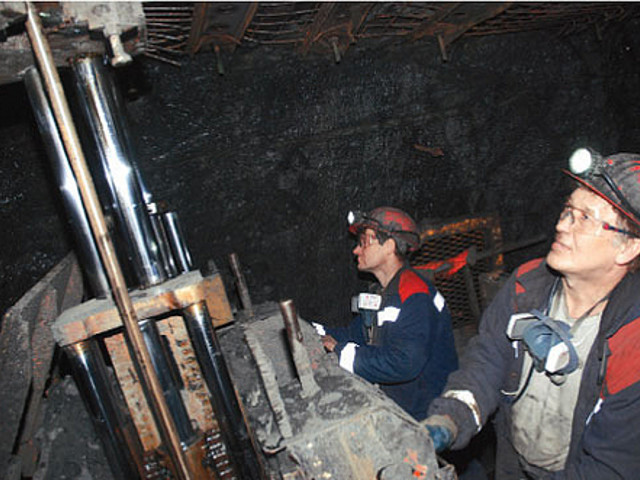На шахте "Заполярная" в Воркуте (Коми) случилось задымление во время бурения скважины