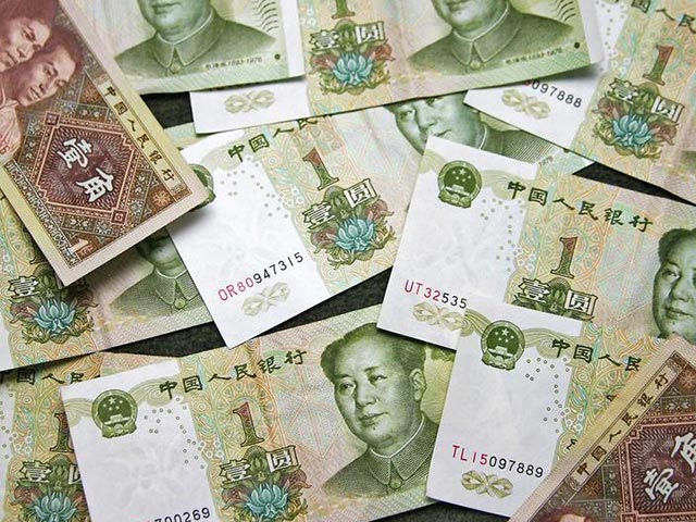 Китайский юань обогнал рубль, шведскую крону и новозеландский доллар и впервые вошел в десятку самых торгуемых мировых валют