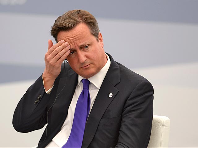 Премьер-министру Великобритании Дэвиду Кэмерону, участвующему в саммите G20 в Москве, пришлось опровергать предположения о том, что он оказался в изоляции после того, как пресс-секретарь Владимира Путина якобы назвал его страну "маленьким островом"