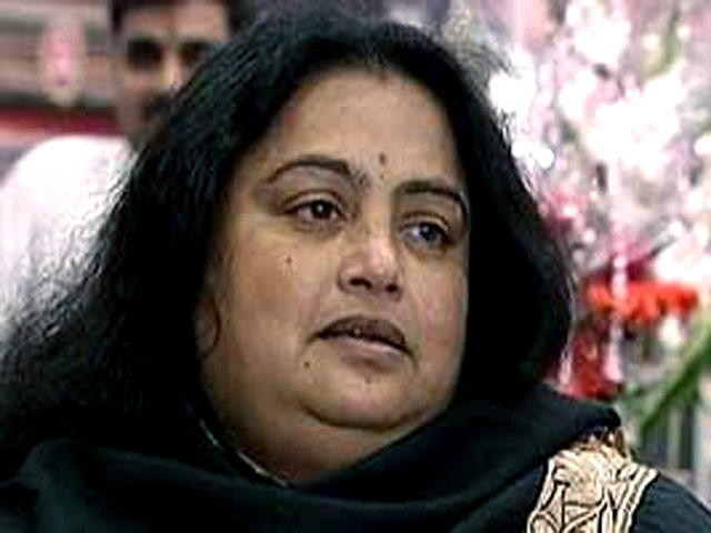 Индийская писательница Сушмита Банерджи, опубликовавшая в 1997 году историю своего побега из-под власти талибов, была застрелена 4 сентября в Афганистане, куда вернулась, чтобы снимать кино об исламских женщинах и собирать материалы для новой книги