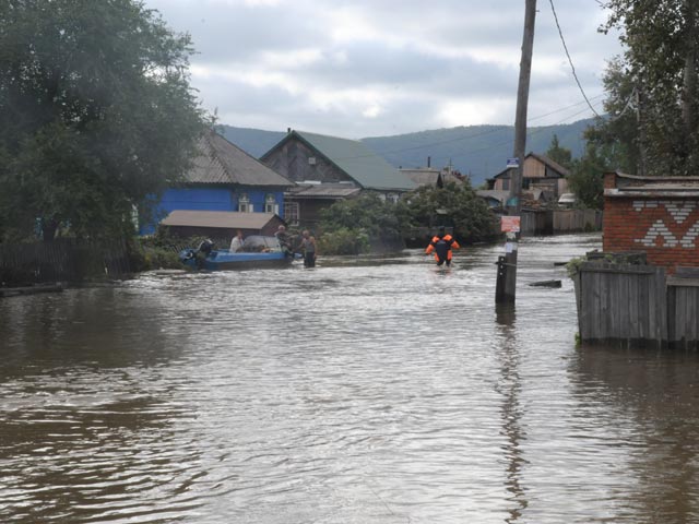 В поселке Менделеев г. Комсомольска-на-Амуре продолжаются эвакуационные мероприятия