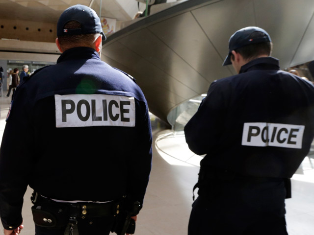 Французская полиция ищет преступников, совершивших дерзкое ограбление ювелирного магазина в столице