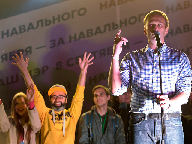 Алексей Навальный, набравший по официальным данным на выборах мэра Москвы 27,3%, не согласен с результатом врио мэра Сергея Собянина (51,27%) и требует второго тура