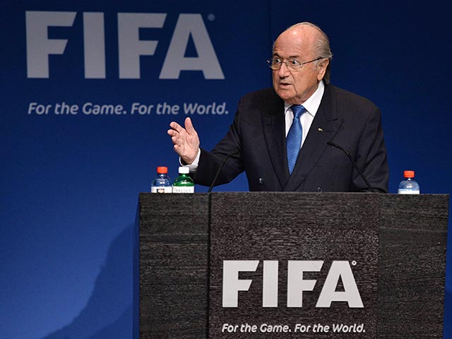 Глава ФИФА назвал ошибкой проведение чемпионата мира в Катаре