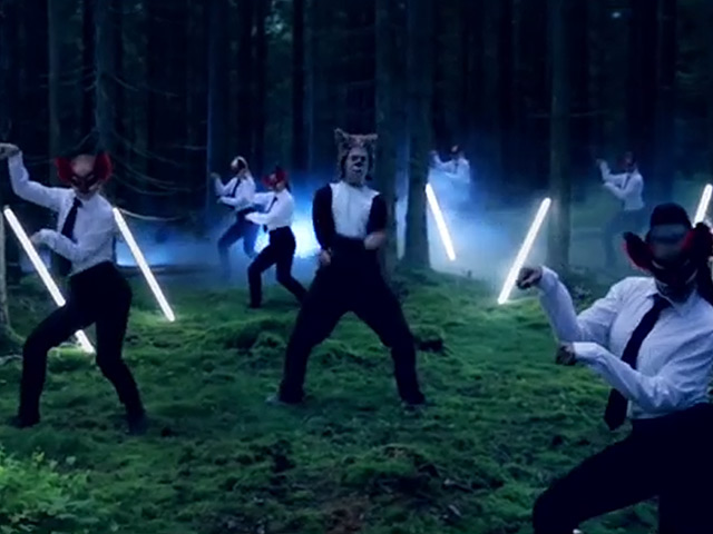 Популярный норвежский дуэт Ylvis разместил 3 сентября на YouTube клип "The Fox", который уже успели окрестить новым "Gangnam Style"
