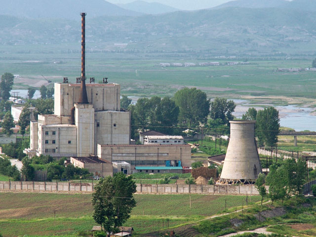 США обвинили КНДР в расконсервации ядерного реактора в Йонбене