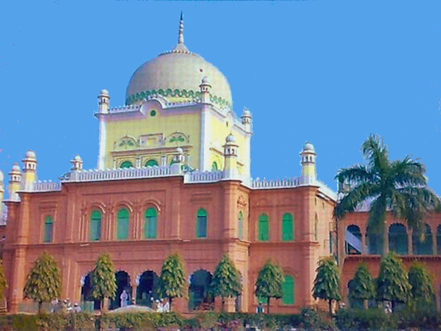 Ультраконсервативные улемы из индийского медресе Дар уль-Улюм Деобанд - одного из крупнейших религиозных и академических центров исламского мира вновь напомнили о себе