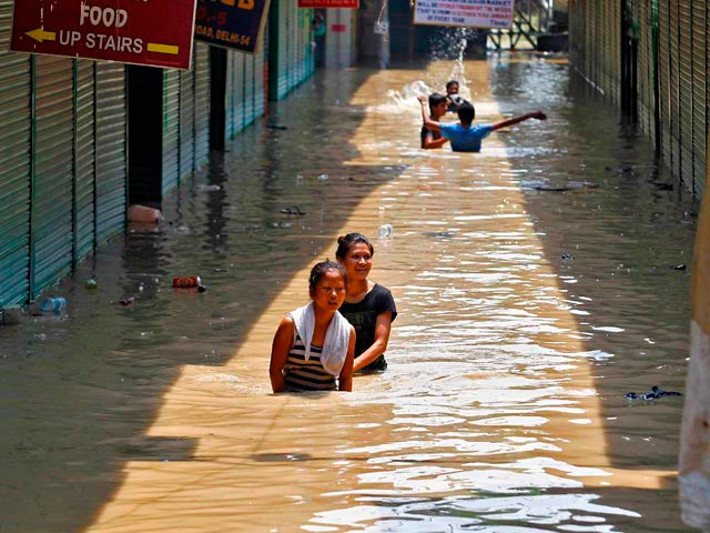 Общее число людей, числящихся пропавшими без вести после оползней и наводнений в северном индийском штате Уттаракханд в июне, составило 4083 человека