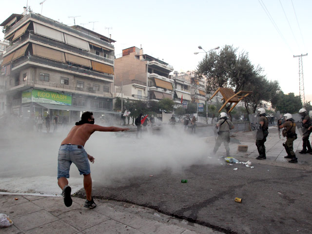 В ряде городов Греции прошли крупные антифашистские демонстрации, некоторые из которых обернулись столкновениями с полицией