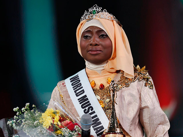  Индонезии прошел конкурс красоты "Мисс мусульманского мира", альтернативный известному конкурсу "Мисс мира"