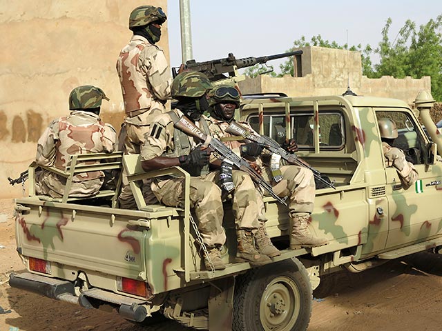 В Нигерии исламские боевики, переодетые военными, расстреляли 87 человек