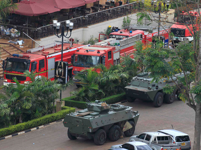 В торговом комплексе Найроби возобновилась стрельба