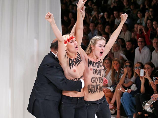 Активисткам женского движения Femen удалось осуществить очередную резонансную топлесс-акцию: на этот раз они попытались сорвать показ новой коллекции дома моды Nina Ricci на Парижской неделе моды