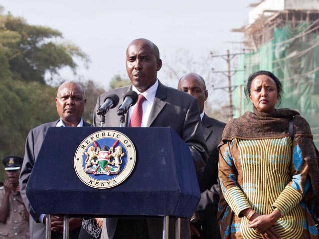 Министр внутренних дел Кении Джозеф Оле Ленку отметил, что у властей нет официальных сообщений о пропавших без вести людях. Ранее Красный Крест Кении заявил, что 61 человек все еще числятся пропавшими без вести