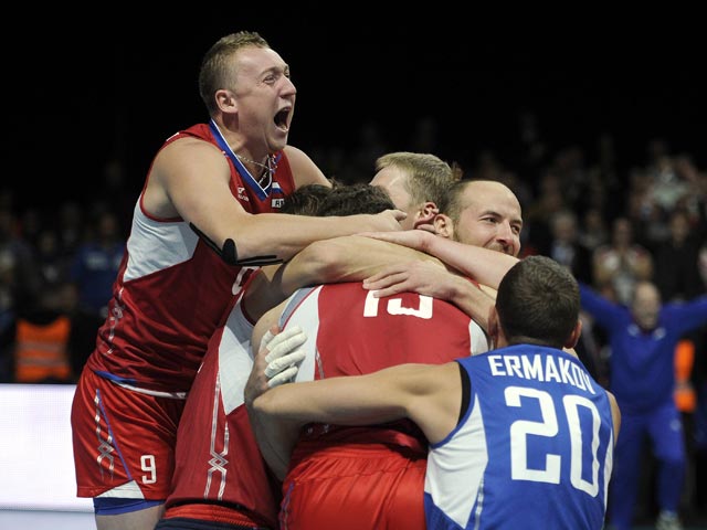 Сборная России по волейболу впервые с 1991 года завоевала кубок Европы