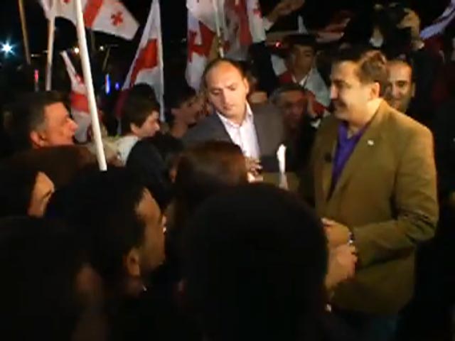 Вернувшемуся из США Саакашвили в Грузии устроили "горячую" встречу и сторонники, и противники