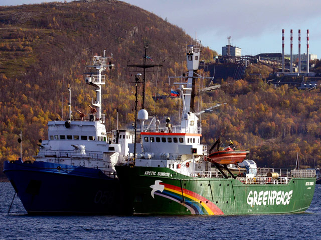 Российская сторона неоднократно за последние полтора года обращалась к Нидерландам с просьбой пресечь противоправные действия судна Arctic Sunrise