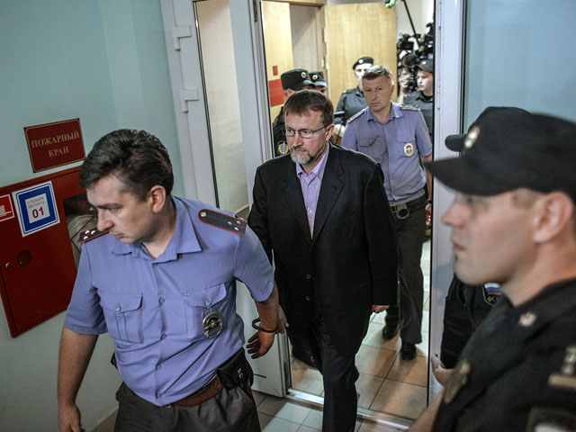 Бывший губернатор Тульской области Вячеслав Дудка, приговоренный к 9,5 годам колонии за взятку, этапирован в исправительную колонию строгого режима в Тульской области