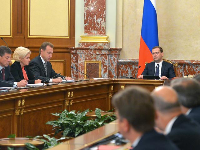 Сегодня на совещании у премьер-министра Дмитрия Медведева будет обсуждаться проект изменений в бюджет 2013 года