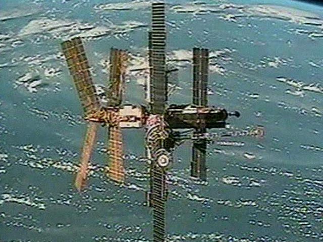 В 1986 году СССР стал первой космической державой, создавшей национальную многомодульную орбитальную станцию. "Мир" ("Салют-8") был орбитальной станцией третьего поколения, представлявшей собой сложный многоцелевой научно-исследовательский комплекс