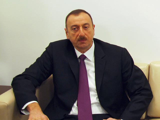 В Азербайджане завершились выборы главы государства - высокопоставленный пост во второй раз занял сын экс-президента Гейдара Алиева Ильхам