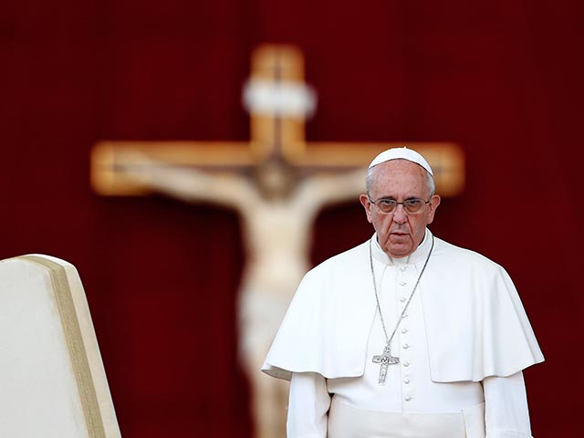 Папа Римский Франциск пожертвовал подаренный ему мотоцикл Harley Davidson на помощь бедным