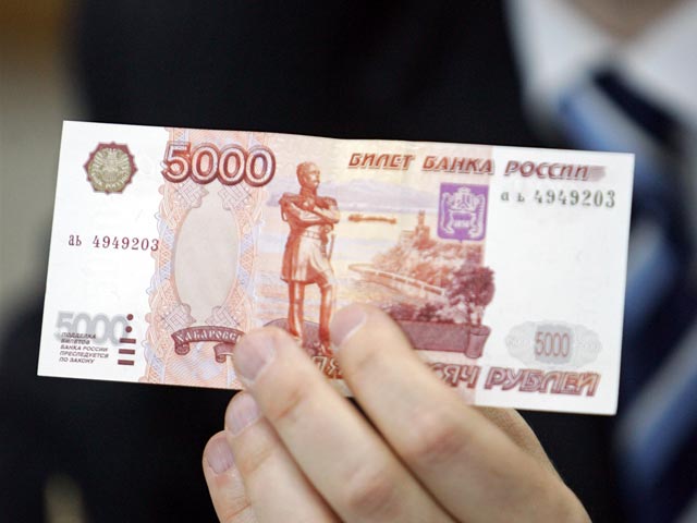 Крупнейшие российские банки массово сворачивают прием пятитысячных купюр в своих банкоматах и платежных терминалах в московском регионе