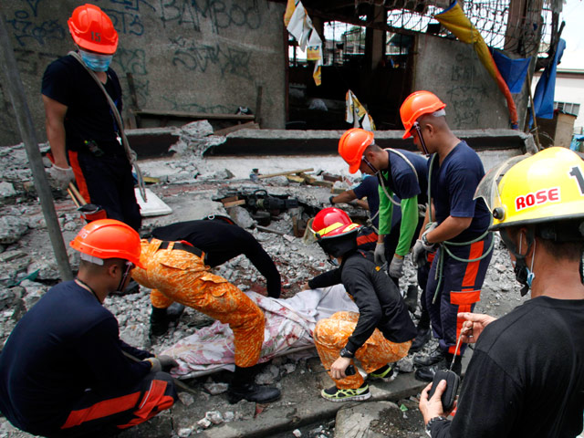 По меньшей мере 107 человек погибли и более 270 получили ранения в трех провинциях Филиппин в результате землетрясения магнитудой 7,1, произошедшего во вторник на юге страны