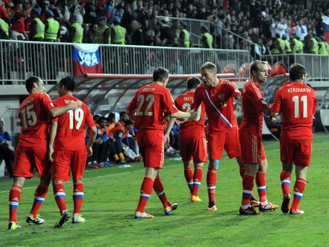 Сборная России сыграла вничью с Азербайджаном и заняла первое место в своей отборочной группе