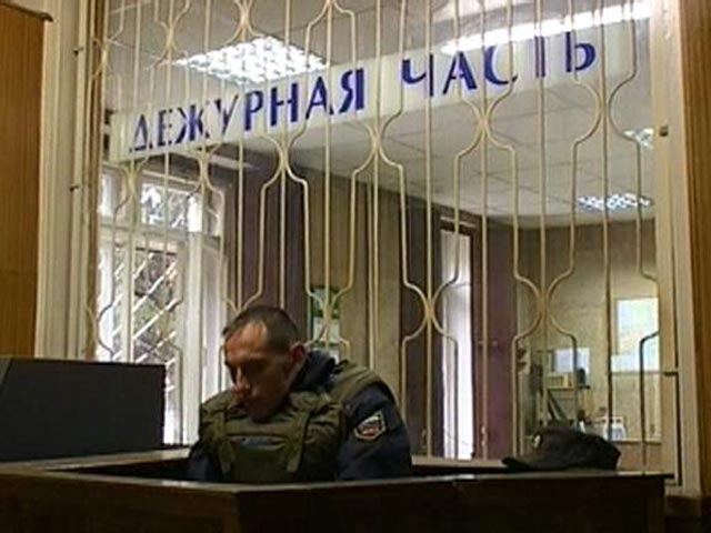 55-летнюю москвичку избили и изнасиловали на остановке "трое лиц неславянской внешности"