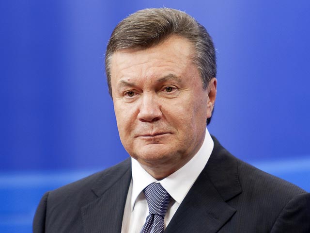 Януковича обвиняют в транжирстве госнаград: награждает своих соратников даже в честь юбилеев
