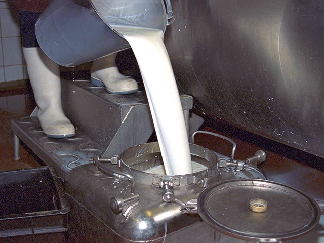 На встрече совета по товарам Всемирной торговой организации представитель Евросоюза поднял вопрос запрета на ввоз в Россию литовской молочной продукции